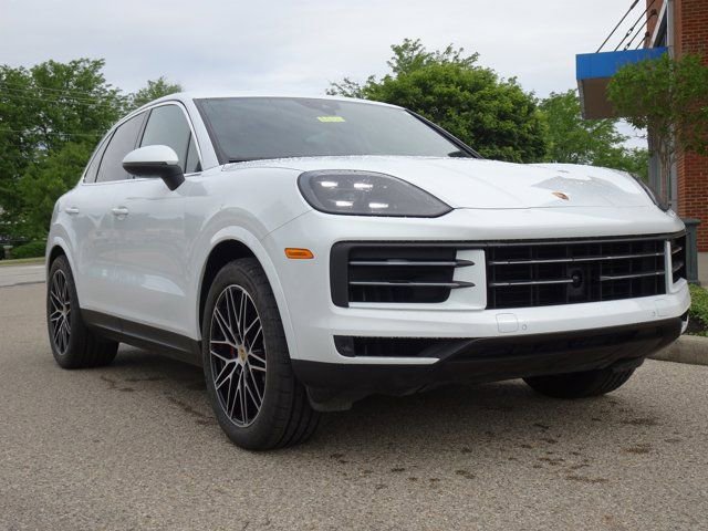 Used 2024 Porsche Cayenne S AWD/4WD image 33
