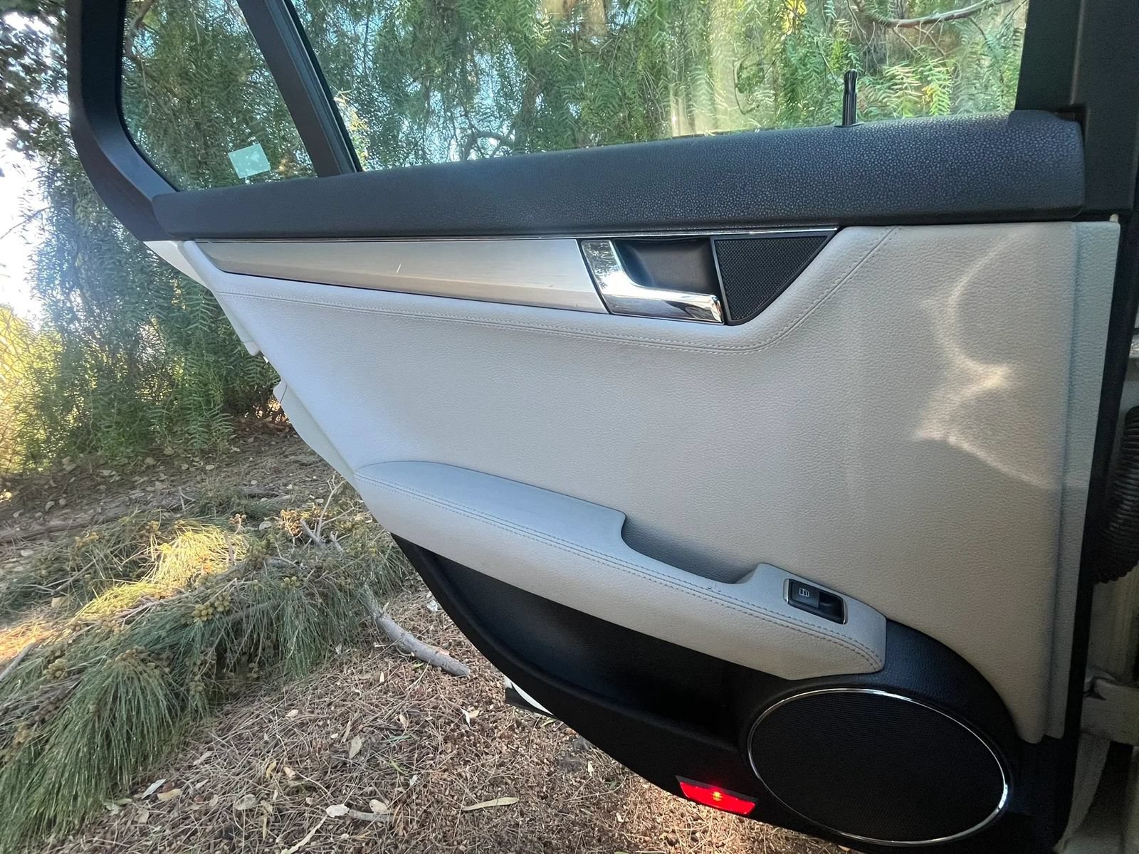 Used 2009 Mercedes-Benz C 300 Sedan image 21