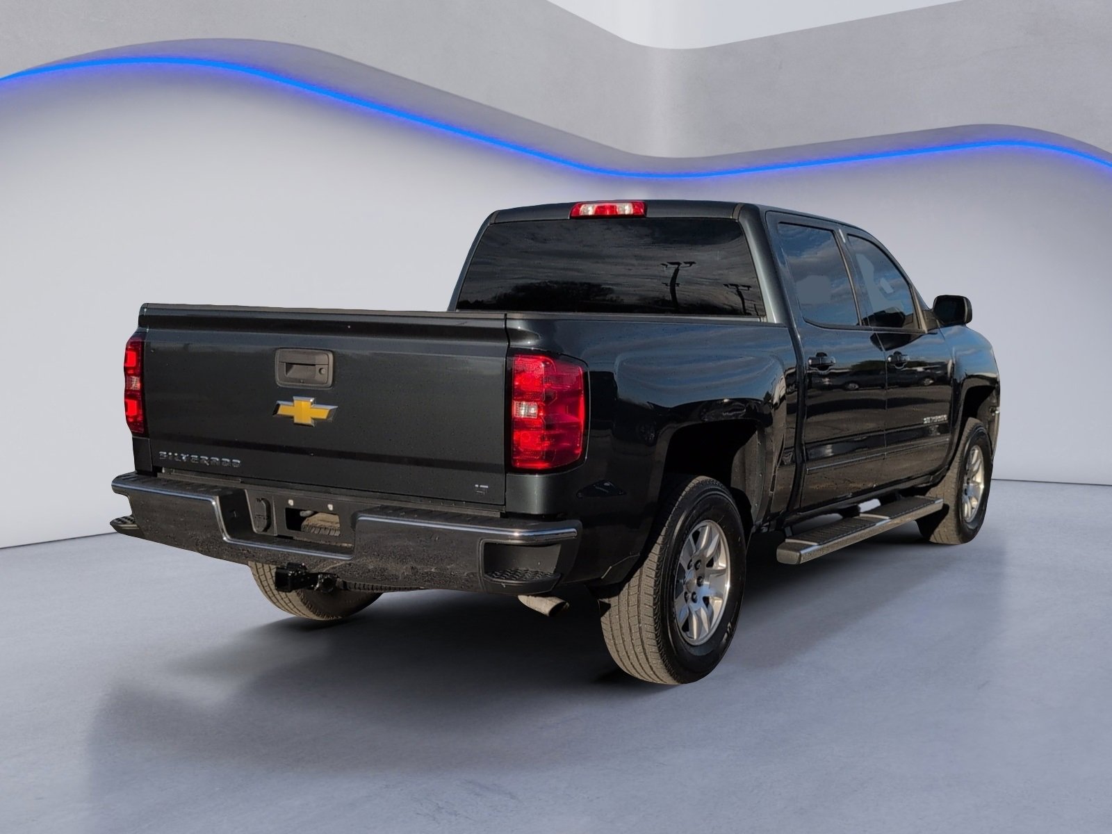 Used 2018 Chevrolet Silverado 1500 LT w/ All Star Edition image 3