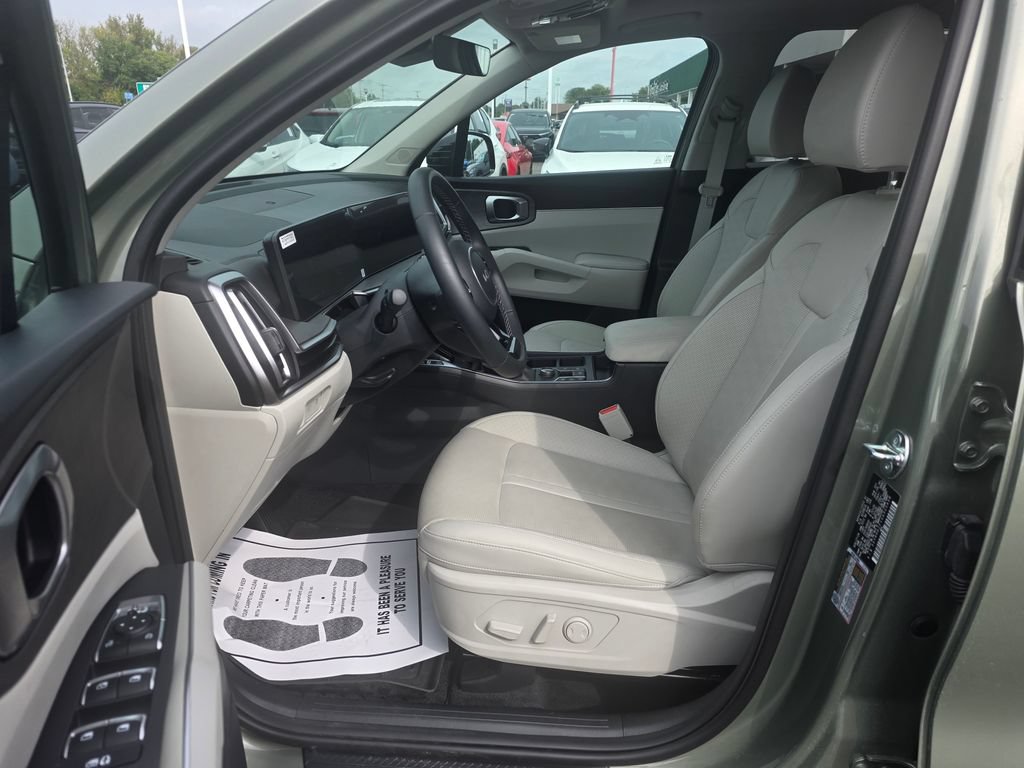 Used 2025 Kia Sorento X-Line EX AWD/4WD image 9