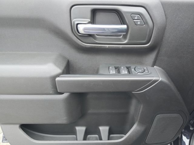 Used 2023 Chevrolet Silverado 1500 Custom Trail Boss w/ 2.7L Blackout Package AWD/4WD image 21