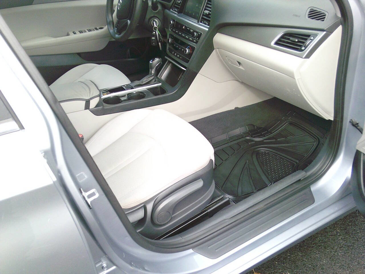 Used 2016 Hyundai Sonata SE image 19