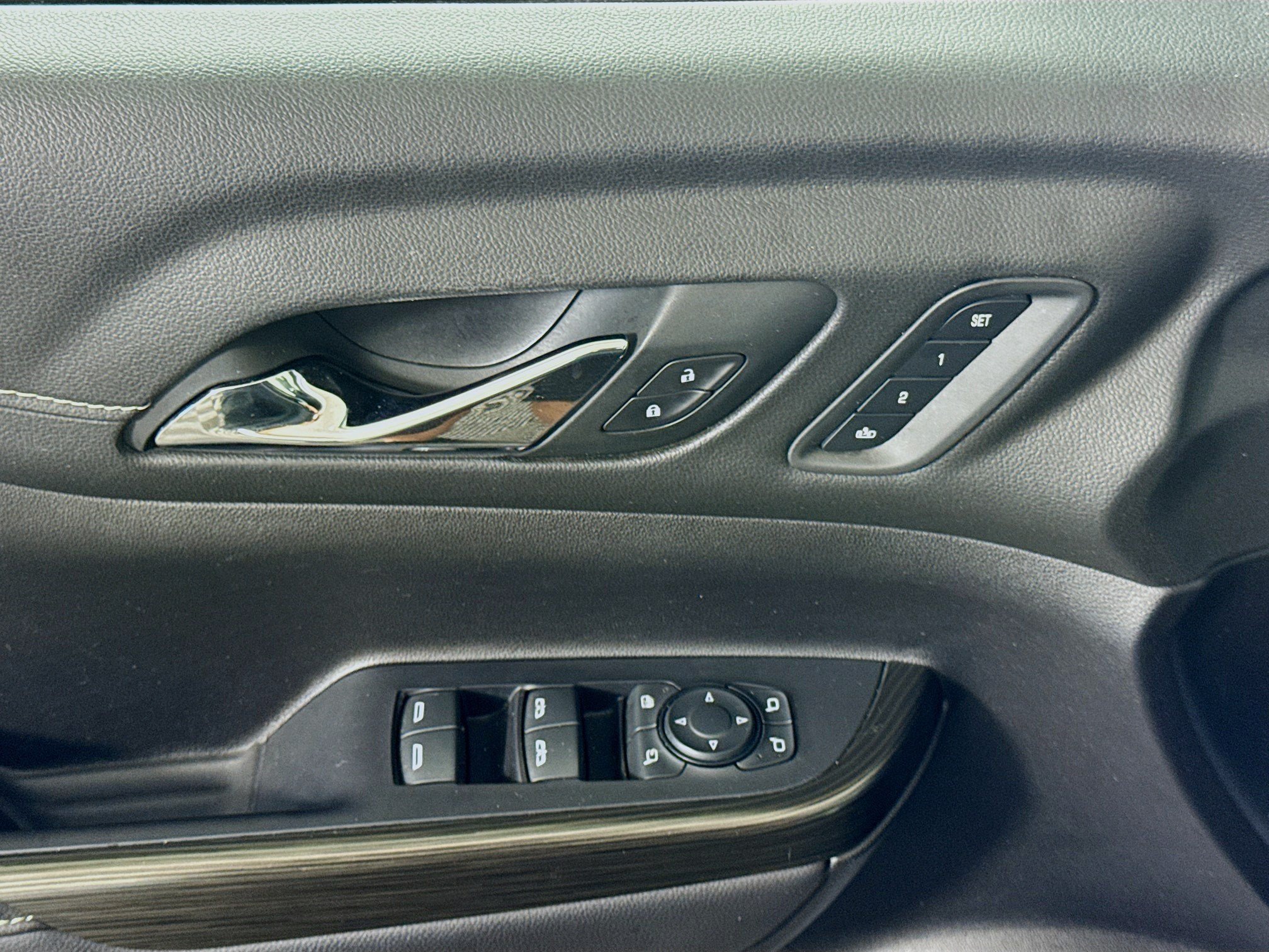 Used 2023 GMC Acadia SLT w/ Preferred Package FWD image 24