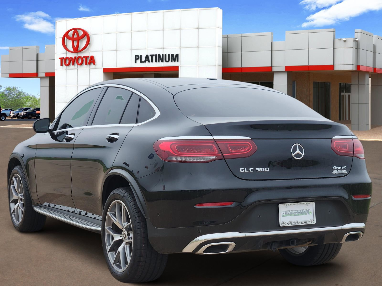 Used 2020 Mercedes-Benz GLC 300 4MATIC Coupe image 5