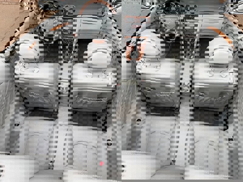 Used 2005 Mercedes-Benz CLK 320 Cabriolet image 5