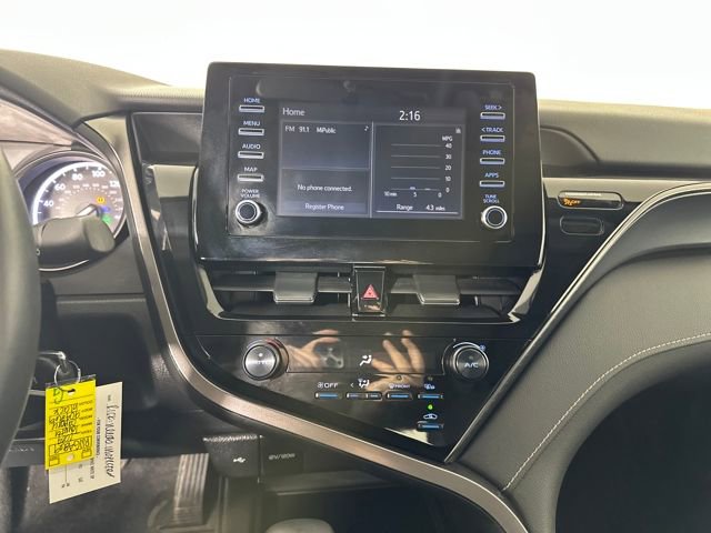Used 2024 Toyota Camry SE image 21