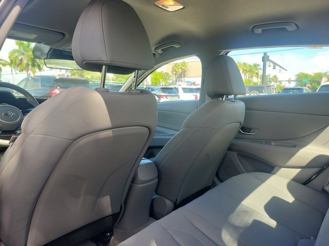 Certified 2023 Hyundai Elantra SEL w/ Convenience Package image 9