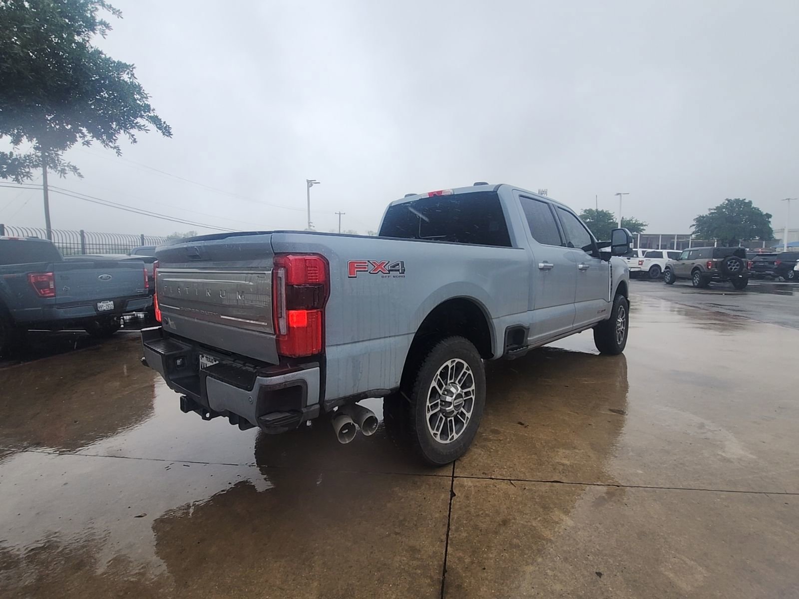 Used 2026 Ford F250 Platinum w/ Platinum Plus Package AWD/4WD image 3