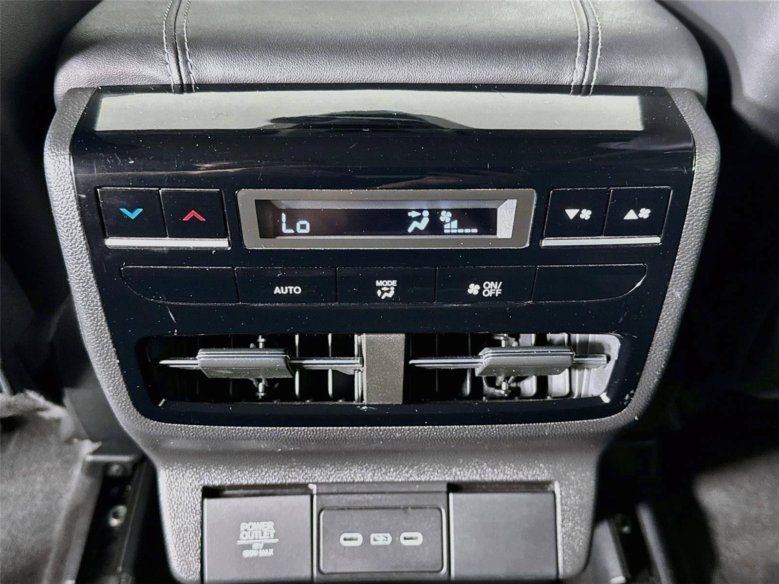 Used 2025 Acura MDX w/ Technology Package FWD image 27
