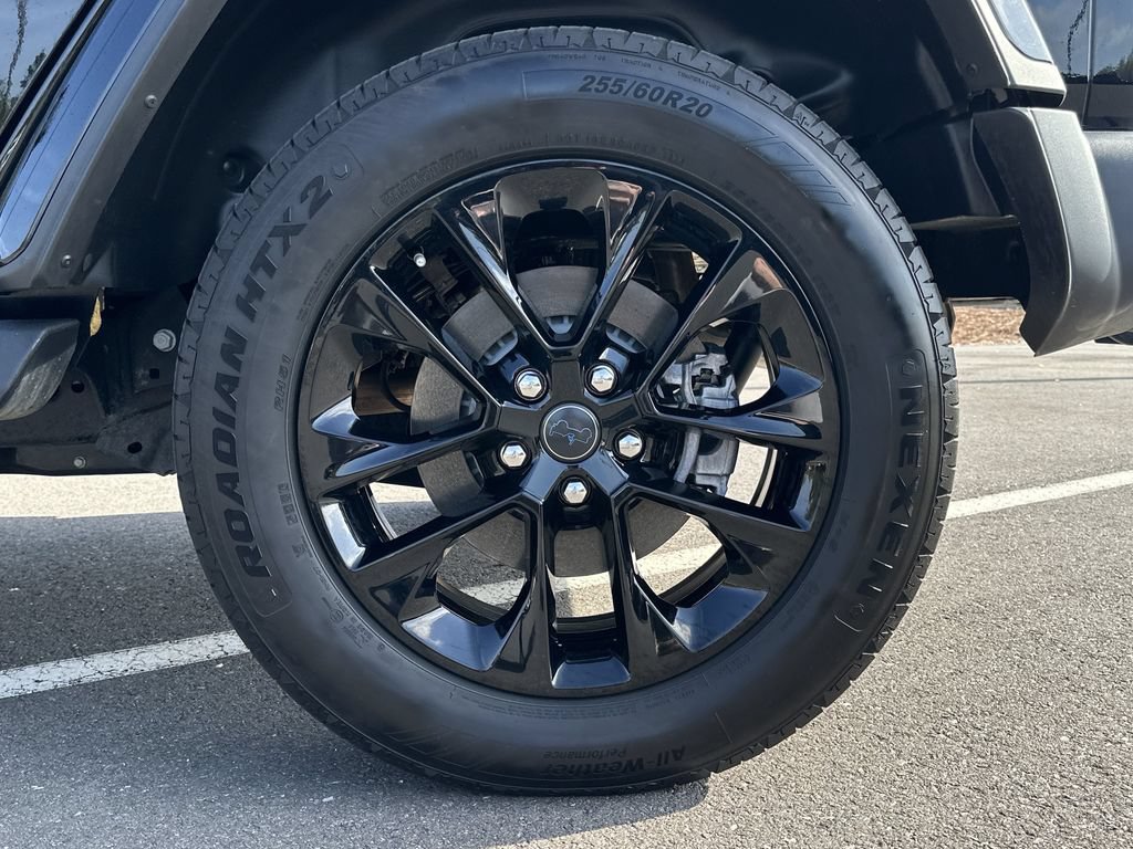 Certified 2025 Jeep Wrangler Unlimited Sahara AWD/4WD image 16