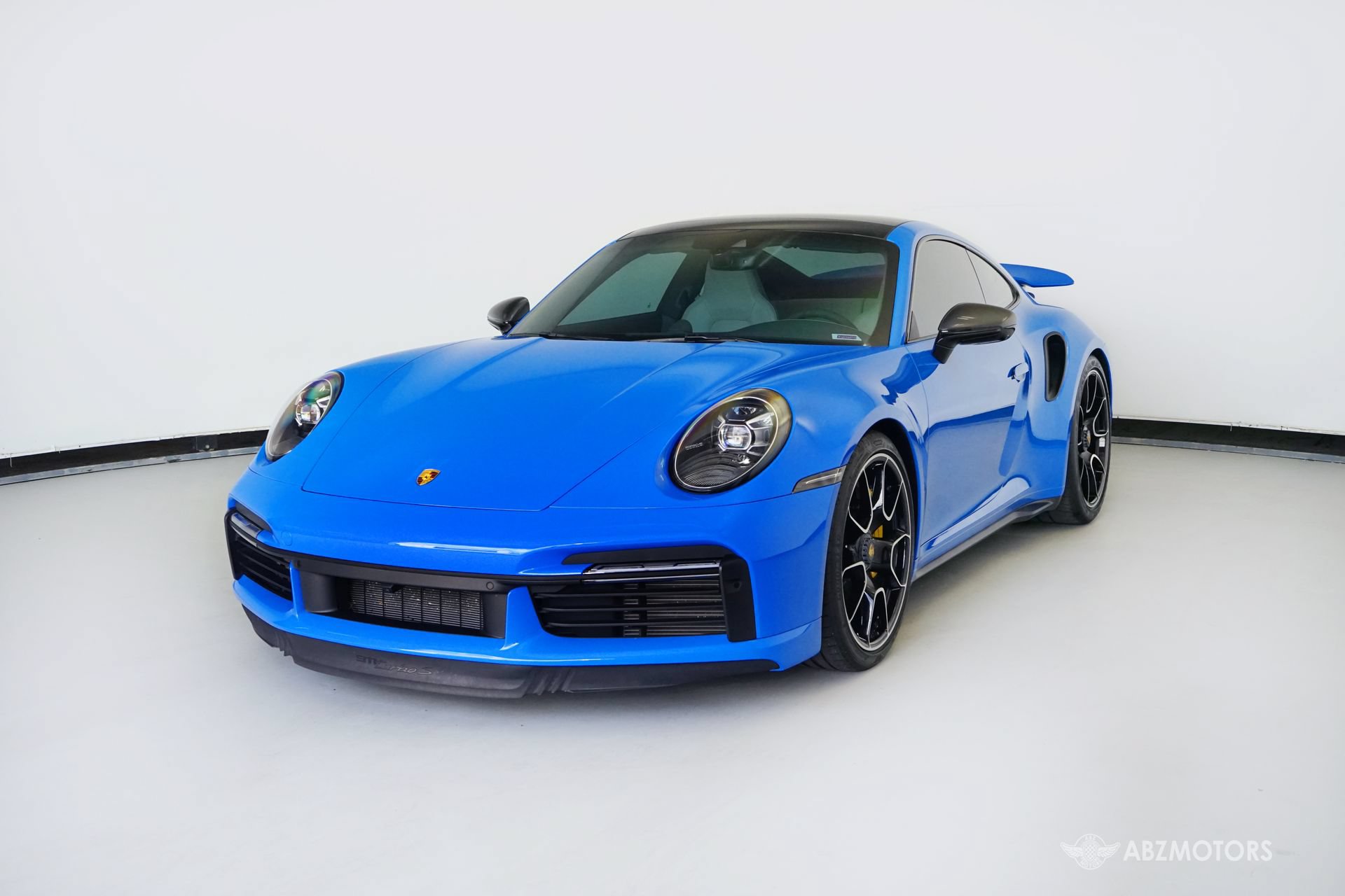 Used 2022 Porsche 911 Turbo S AWD/4WD image 2