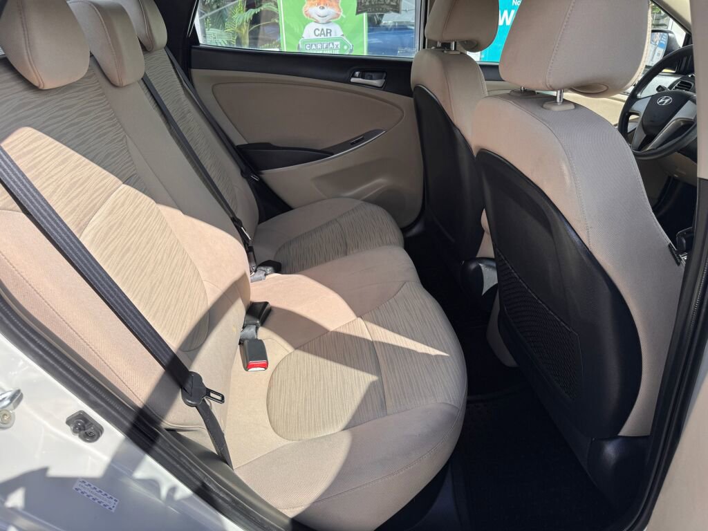 Used 2016 Hyundai Accent SE image 13