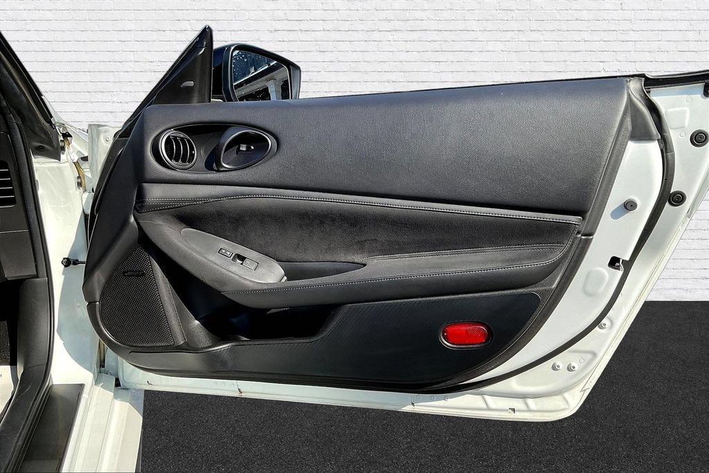 Used 2023 Nissan Z w/ Floor Mat Package (L93) RWD image 22