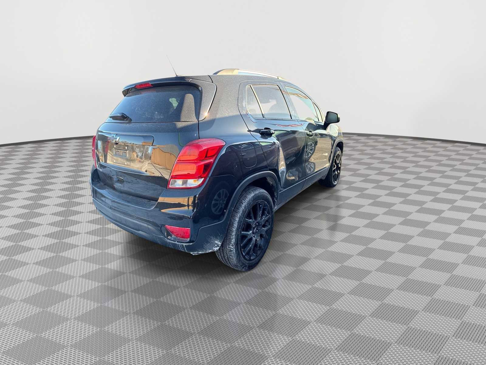 Used 2022 Chevrolet Trax LT w/ Midnight Edition image 5