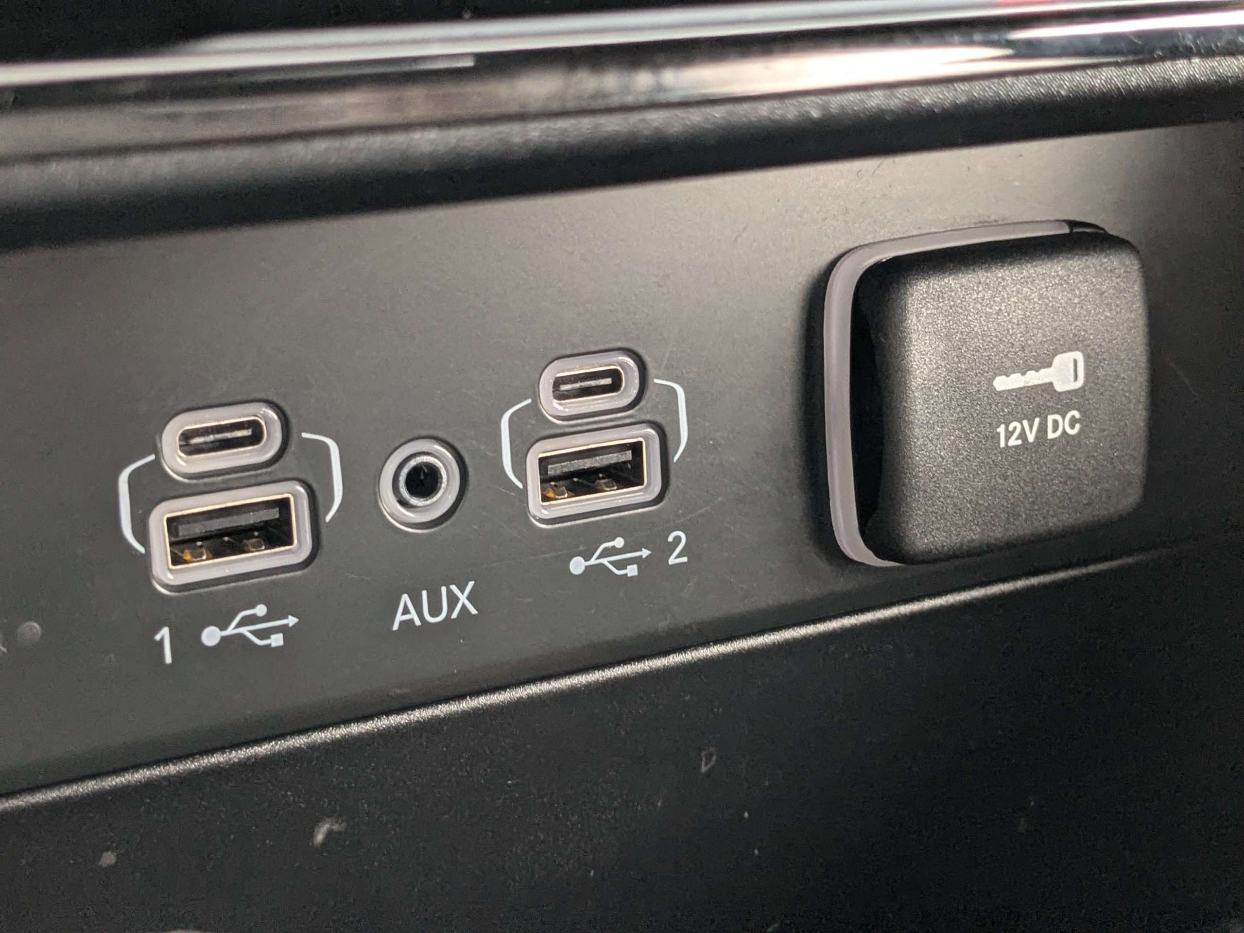 Used 2024 Jeep Grand Cherokee L Limited w/ Black Appearance Package AWD/4WD image 21