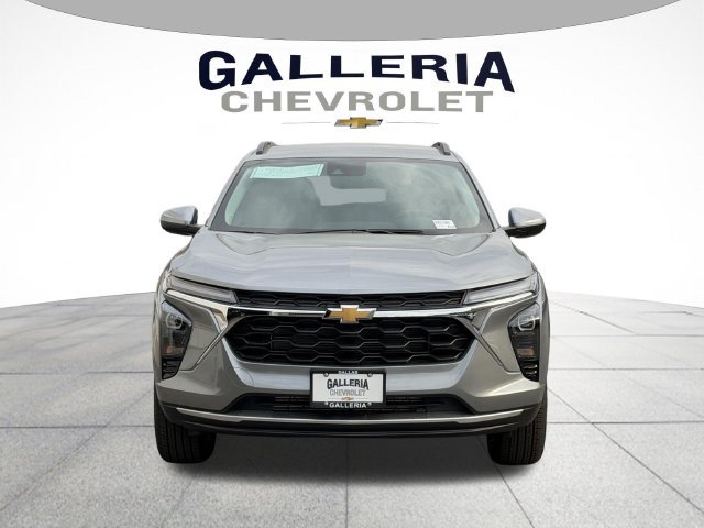 New 2026 Chevrolet Trax LT w/ Driver Confidence Package FWD image 3