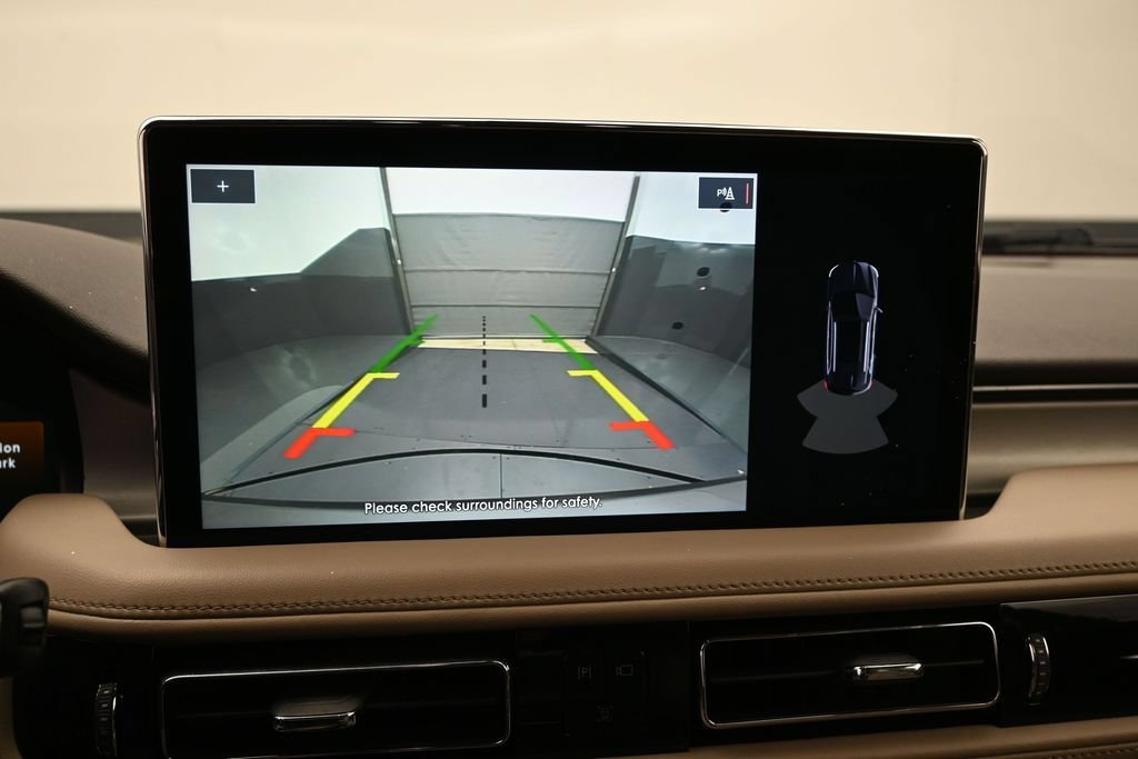 Used 2022 Lincoln Nautilus FWD image 11
