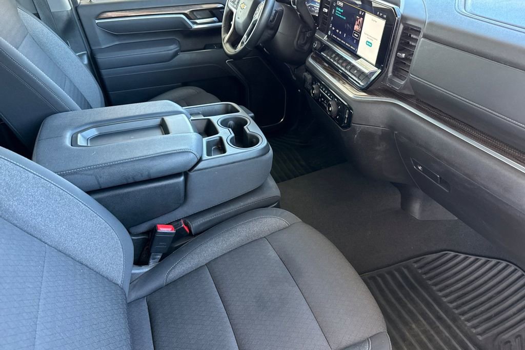 Used 2025 Chevrolet Silverado 2500 LT w/ Convenience Package AWD/4WD image 23
