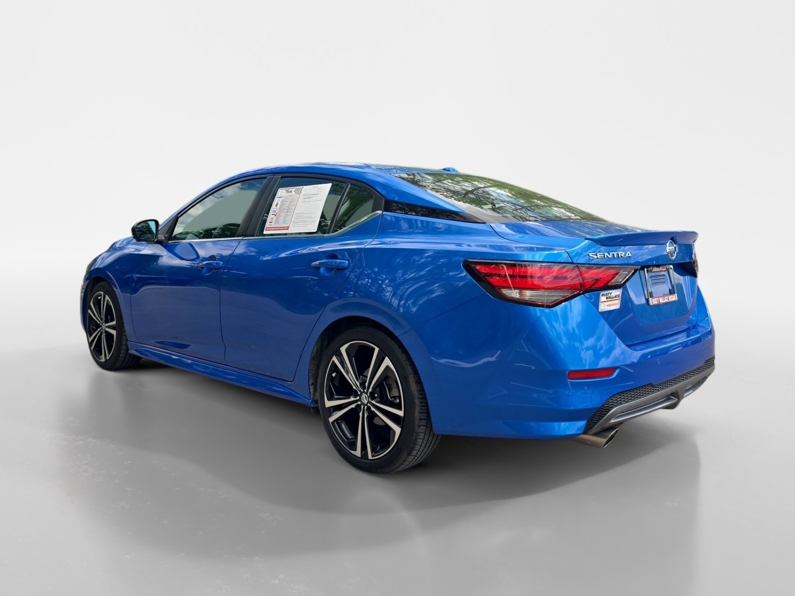 Used 2023 Nissan Sentra SR w/ SR Premium Package image 3