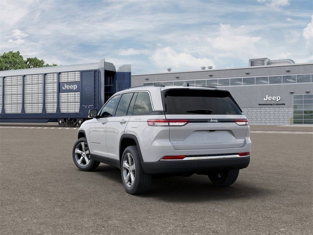 New 2026 Jeep Grand Cherokee Limited w/ Trailer Tow Package image 3