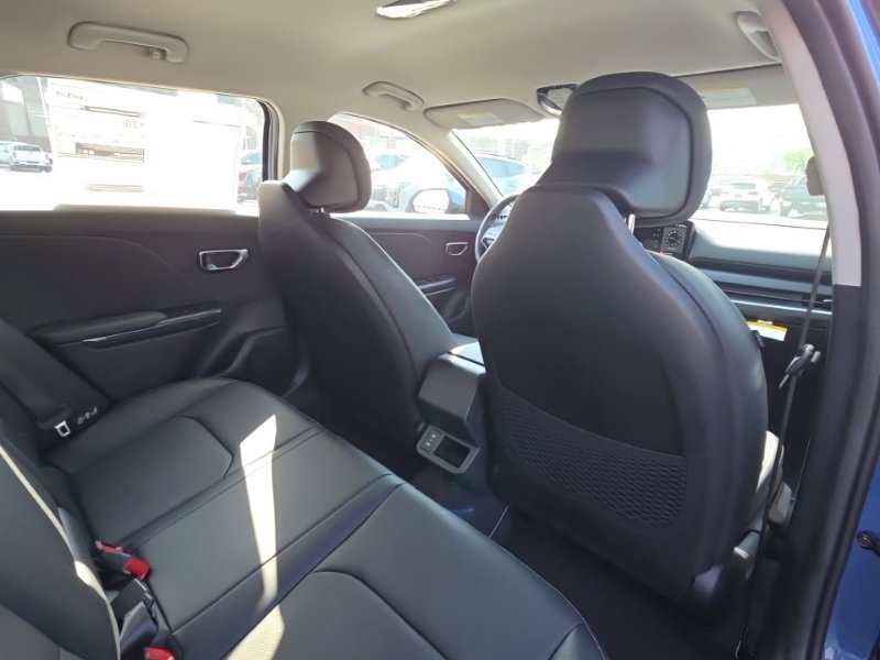New 2026 Kia K4 EX FWD image 16