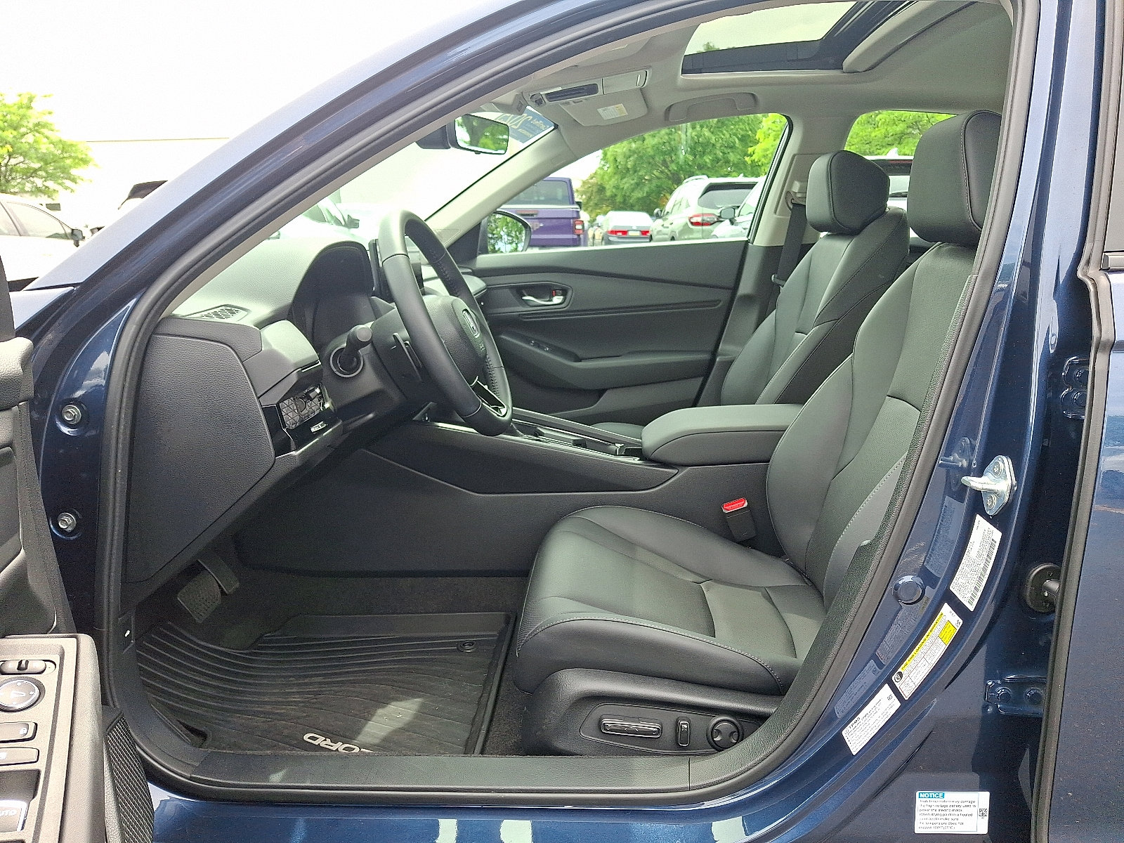 Used 2025 Honda Accord EX-L image 13