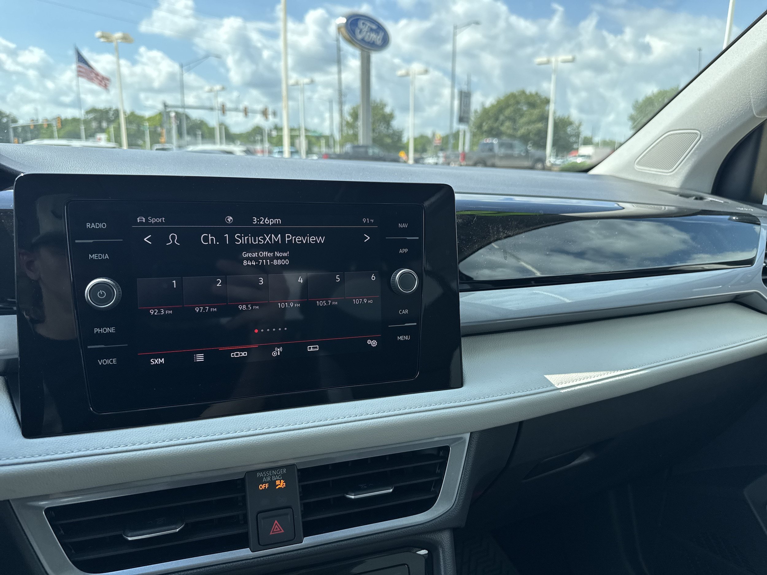 New 2026 Volkswagen Taos SEL AWD/4WD image 17