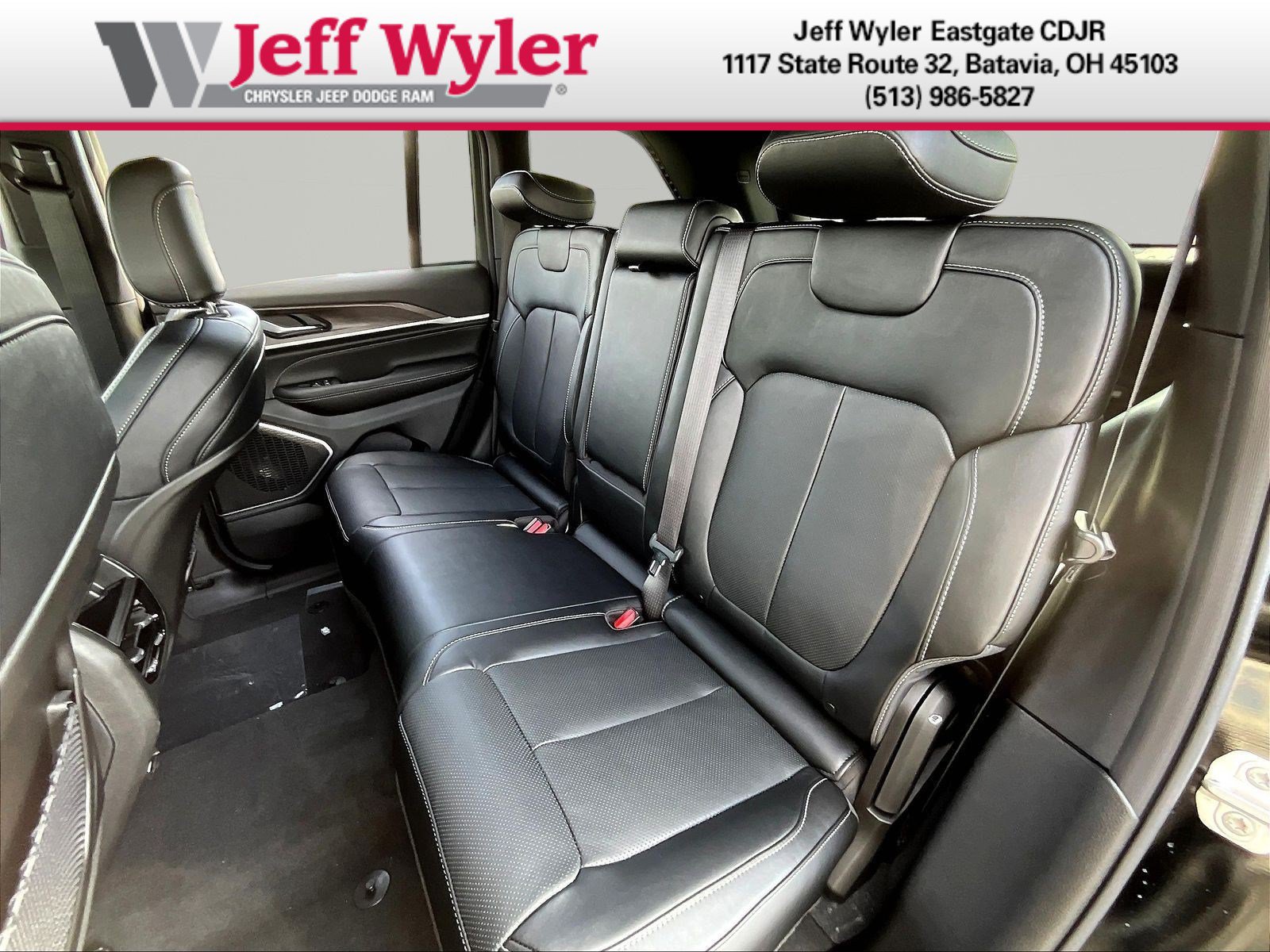 New 2027 Jeep Grand Cherokee Limited AWD/4WD image 18