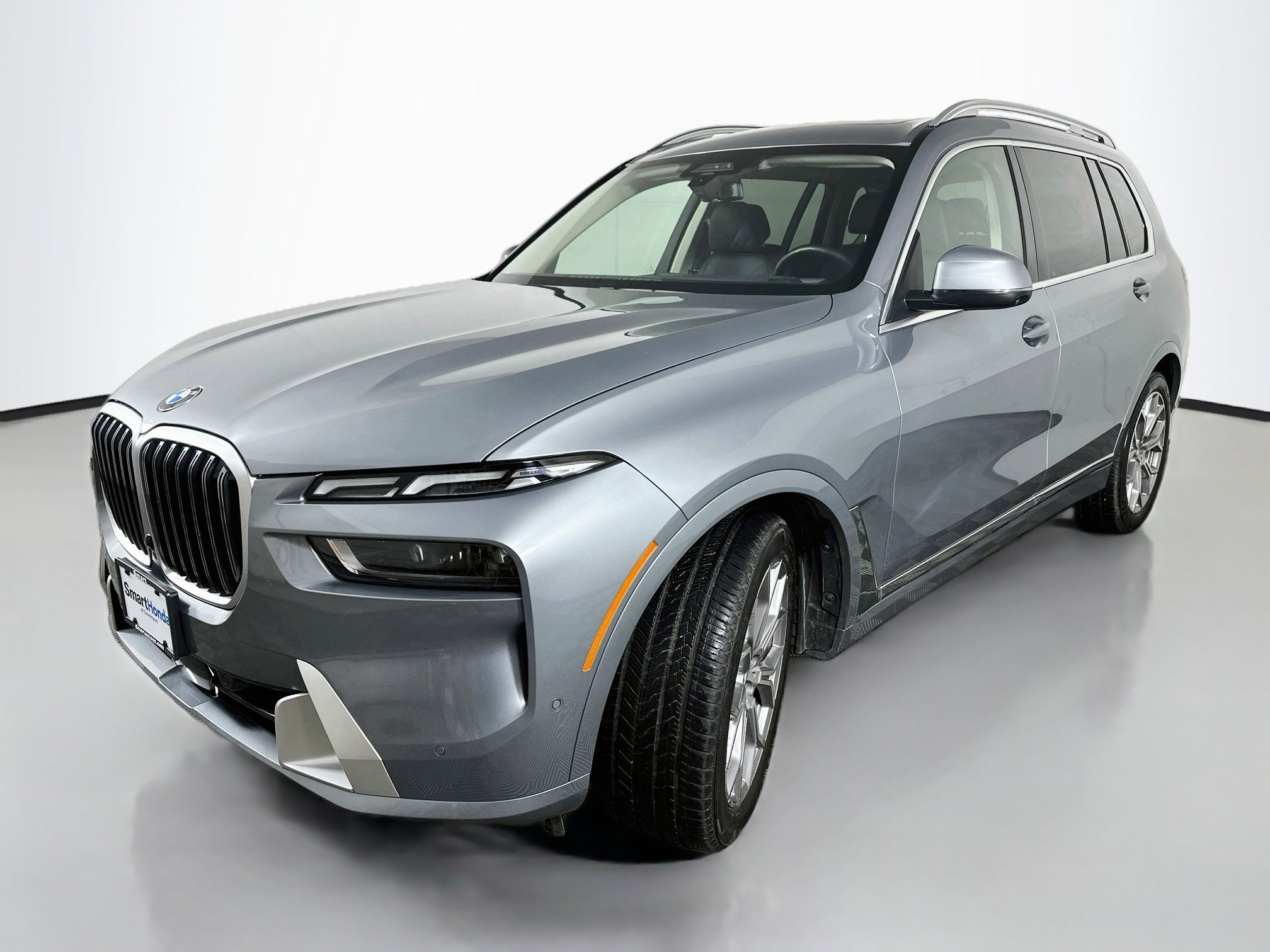 Used 2024 BMW X7 xDrive40i AWD/4WD image 3