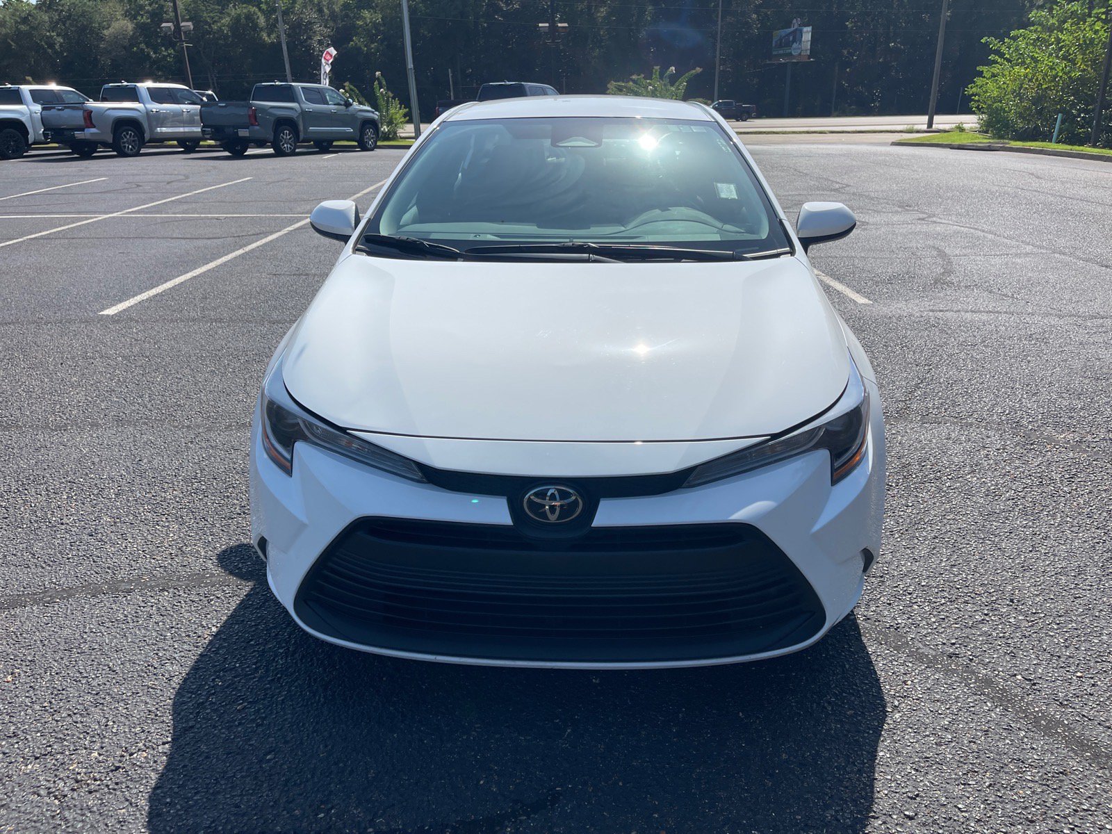 Used 2026 Toyota Corolla LE FWD image 2