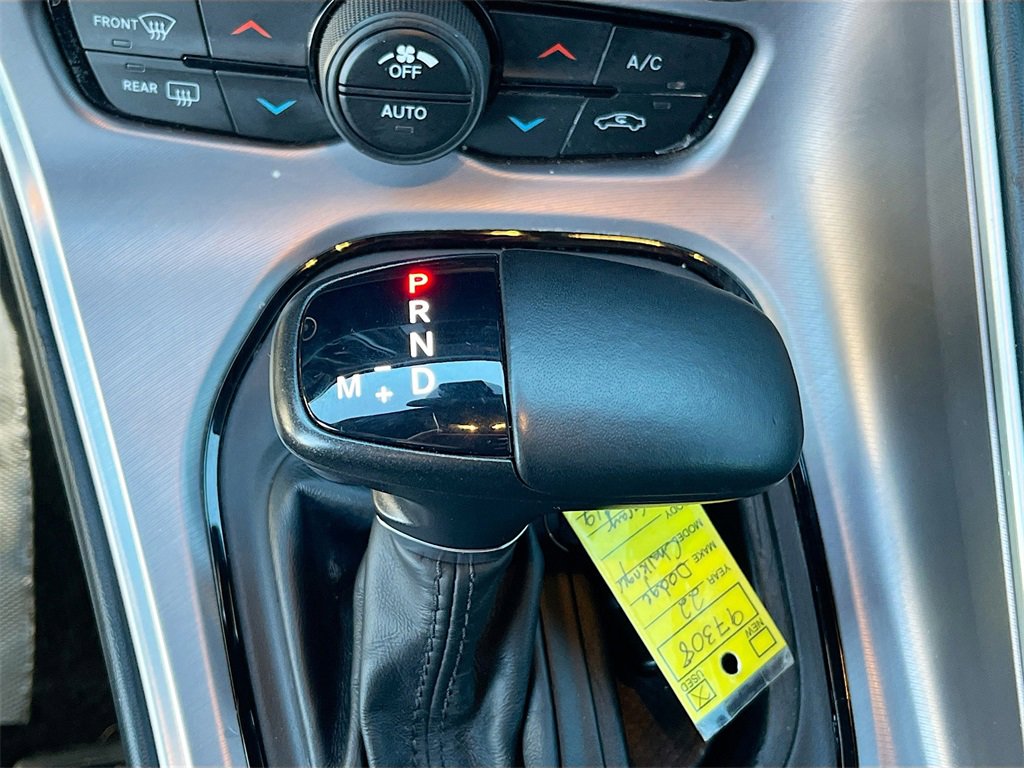 Used 2022 Dodge Challenger R/T w/ Blacktop Package image 16