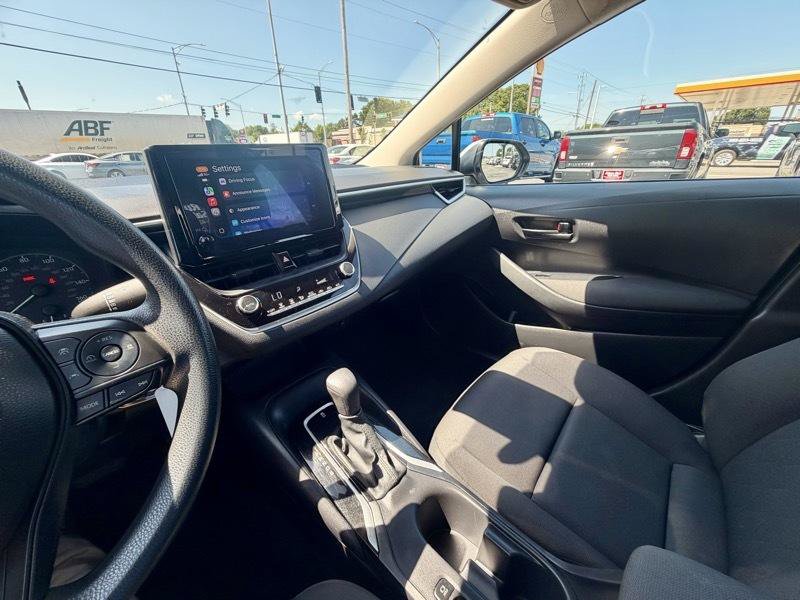 Used 2023 Toyota Corolla LE FWD image 23