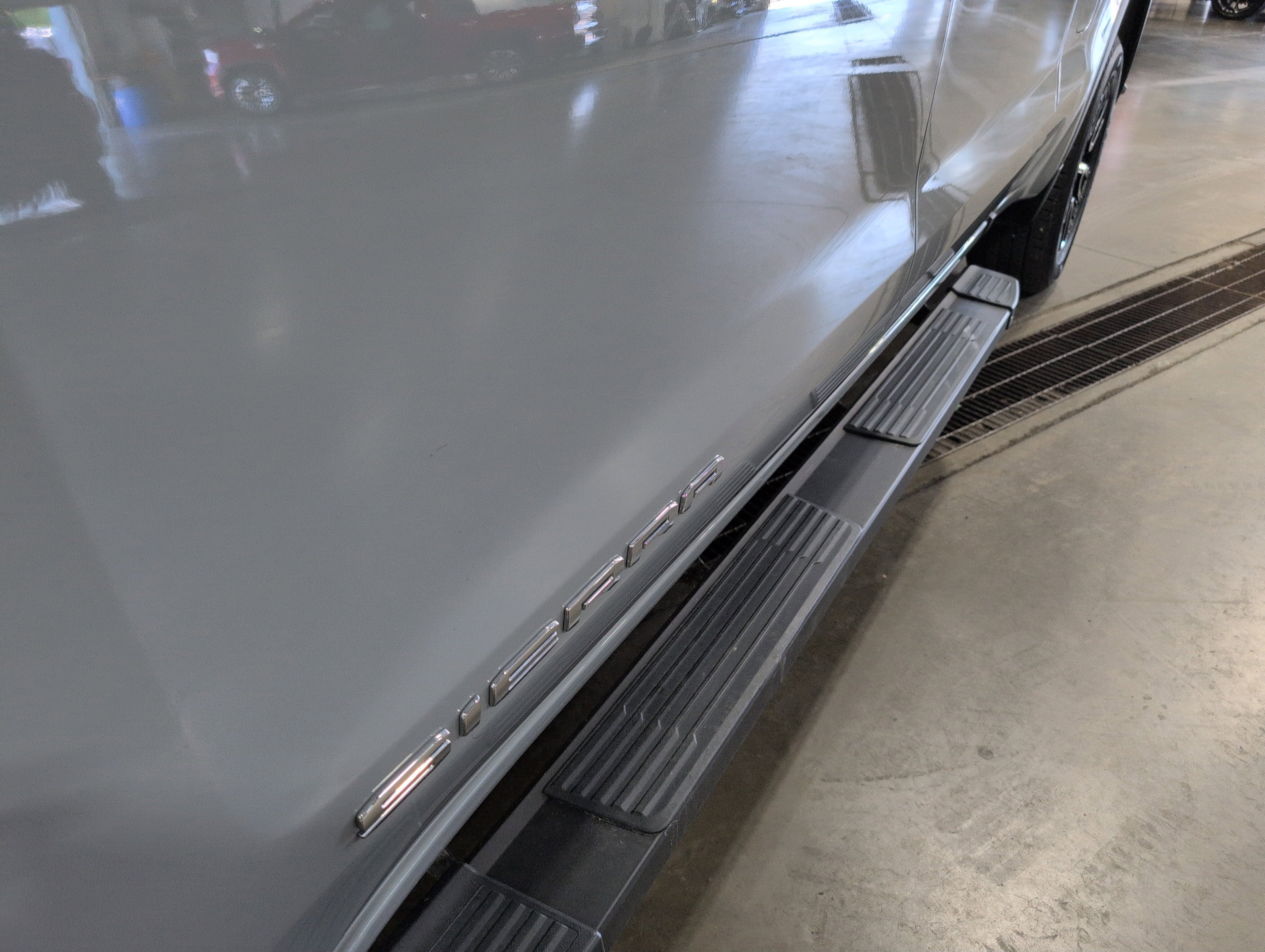 Used 2025 GMC Sierra 1500 Pro w/ Graphite Edition image 7