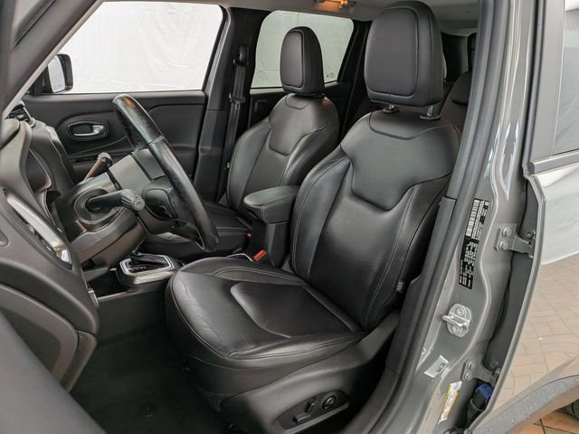 Used 2020 Jeep Renegade Limited w/ Advanced Technology Group image 11