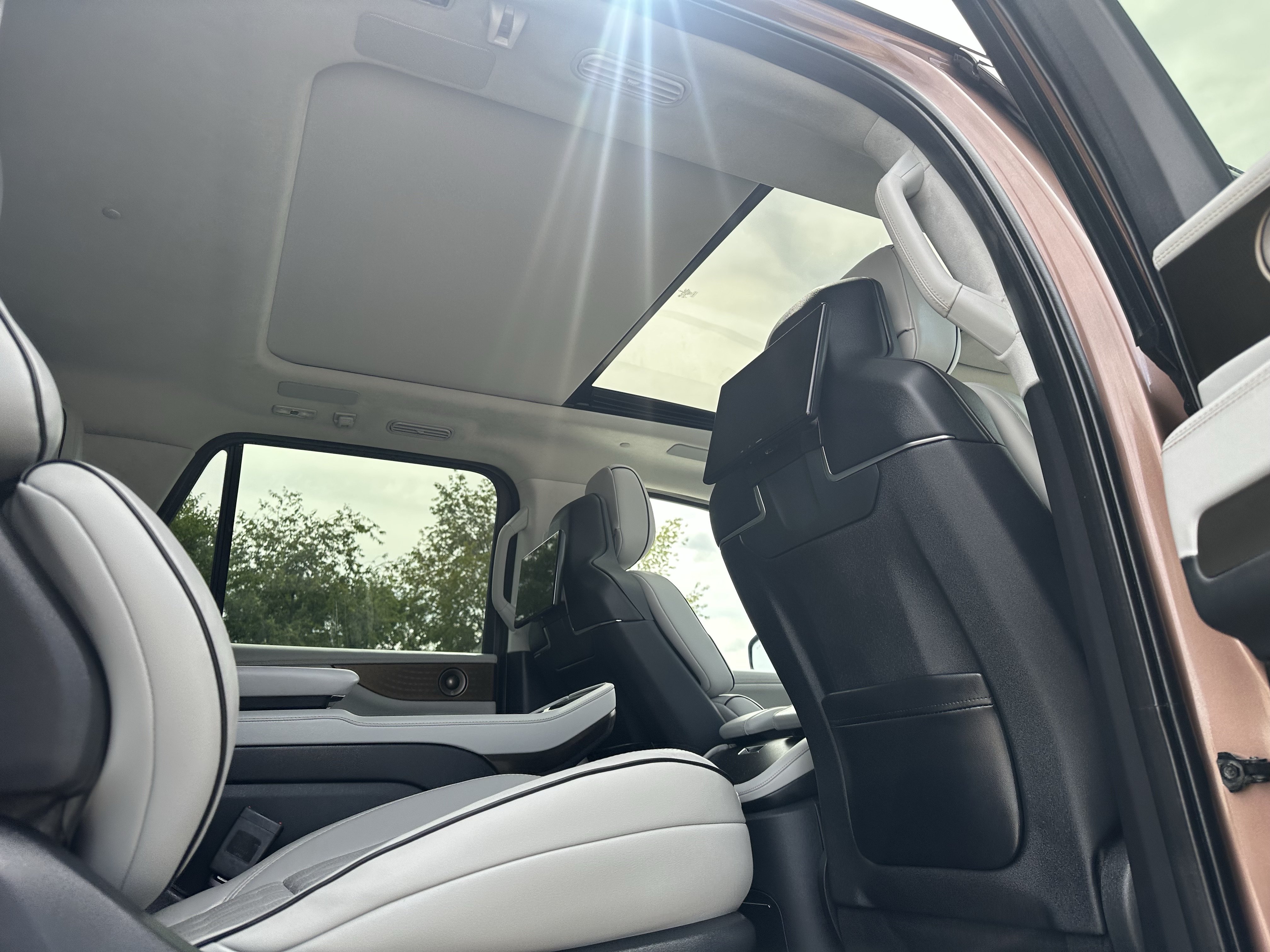 Used 2025 Lincoln Navigator L Black Label w/ Black Label Special Edition AWD/4WD image 10