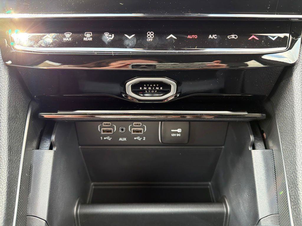 New 2026 Jeep Grand Cherokee Limited w/ Limited Altitude Package RWD image 40