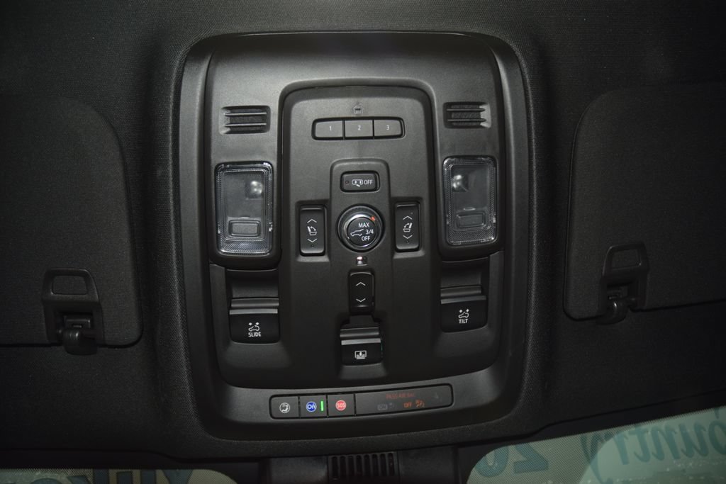 Used 2024 GMC Yukon XL Denali AWD/4WD image 53