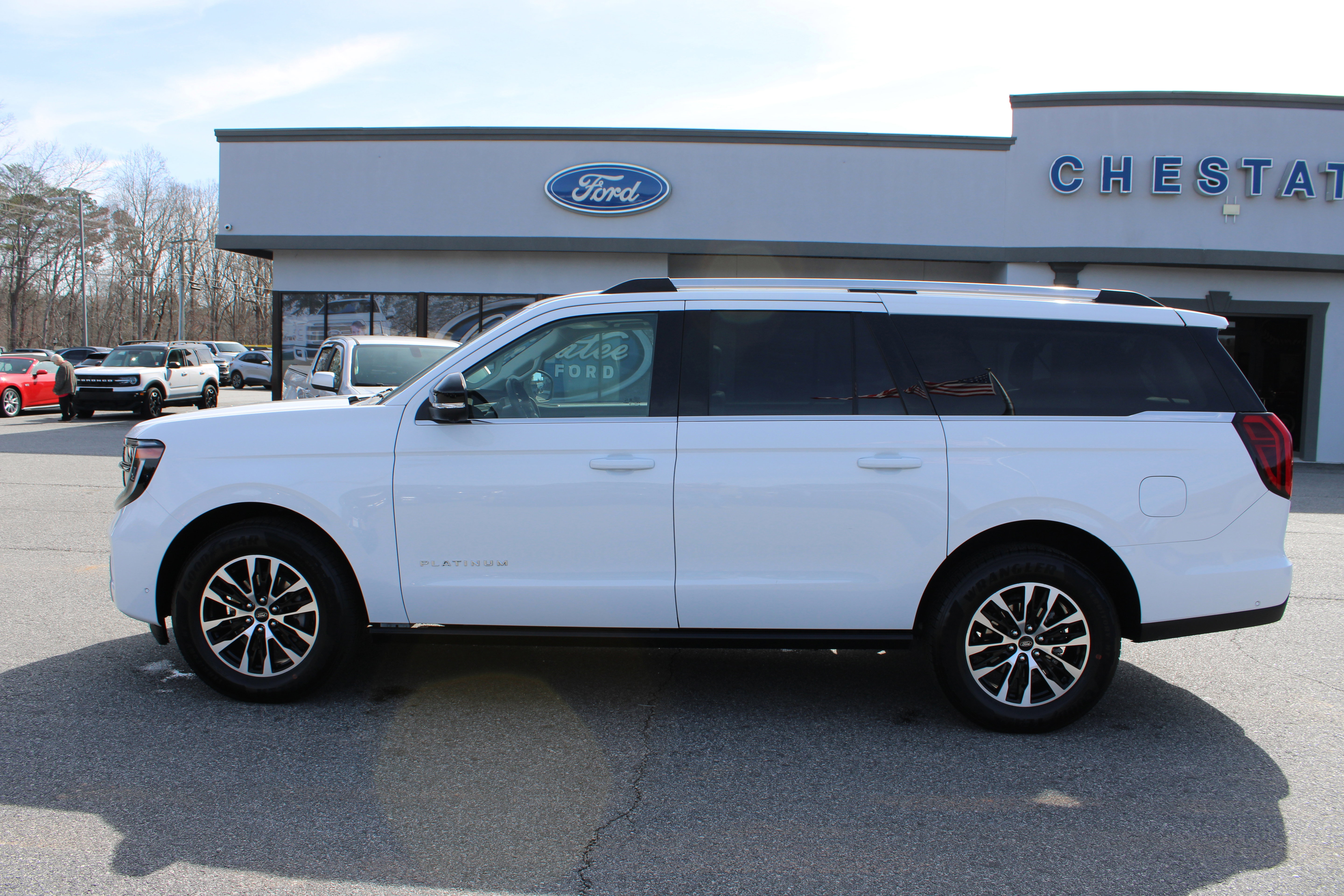 Used 2025 Ford Expedition Max Platinum image 1