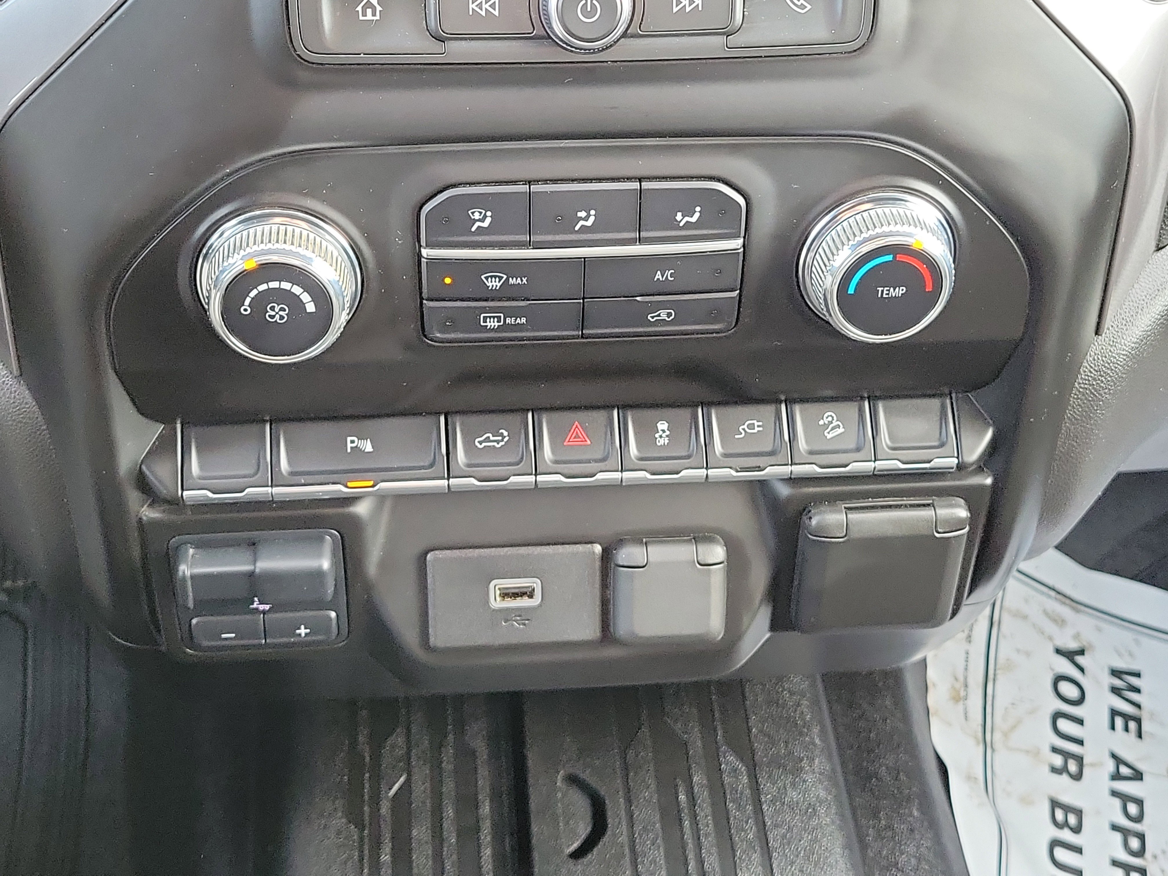 Used 2020 GMC Sierra 1500 4x4 Crew Cab w/ Sierra Value Package image 24