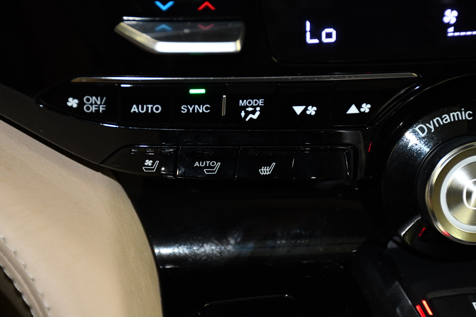 Certified 2024 Acura MDX w/ Advance Package AWD/4WD image 27