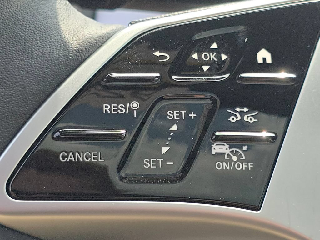 New 2026 Mercedes-Benz GLB 250 4MATIC image 35