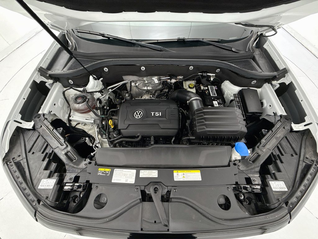 Used 2023 Volkswagen Atlas Cross Sport SEL R-Line AWD/4WD image 28
