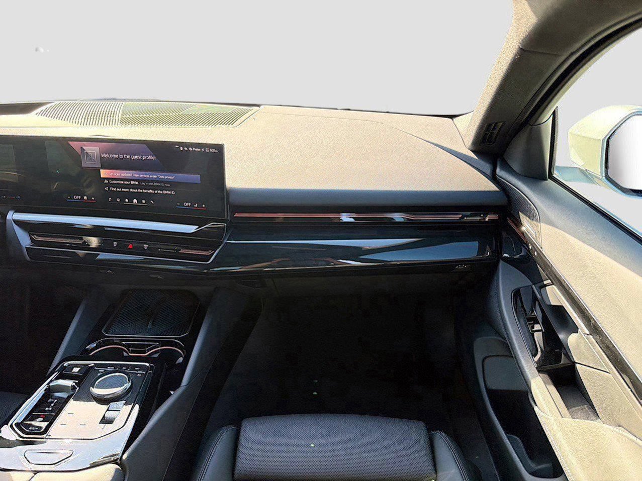 New 2026 BMW 530i xDrive w/ Premium Package AWD/4WD image 19