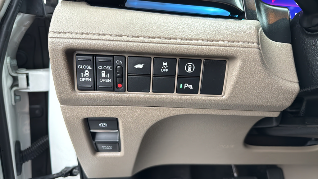 Used 2023 Honda Odyssey Elite image 23