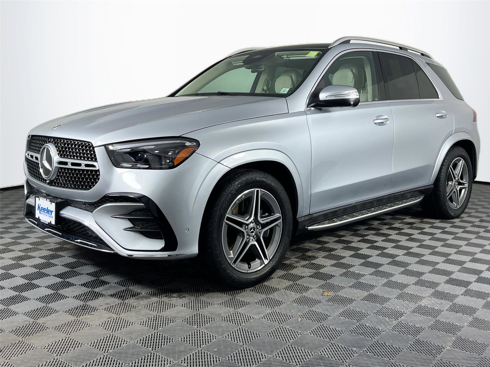 Certified 2025 Mercedes-Benz GLE 350 4MATIC image 2