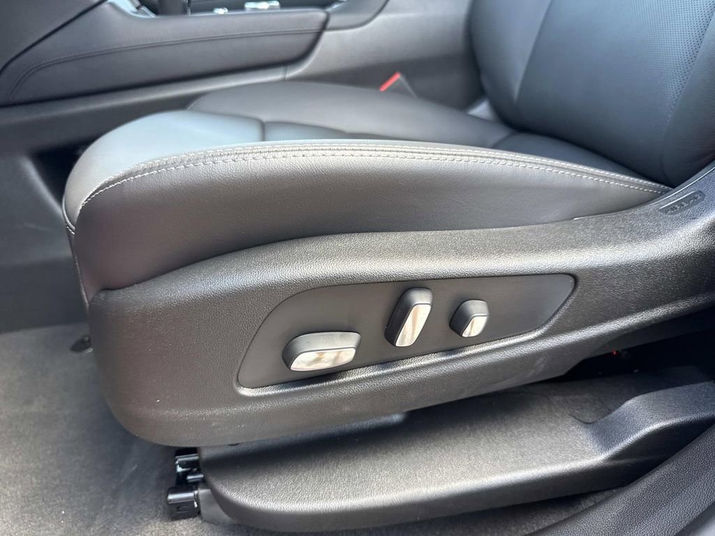New 2026 Cadillac XT5 Sportv w/ LPO, Onyx Lite Package image 20