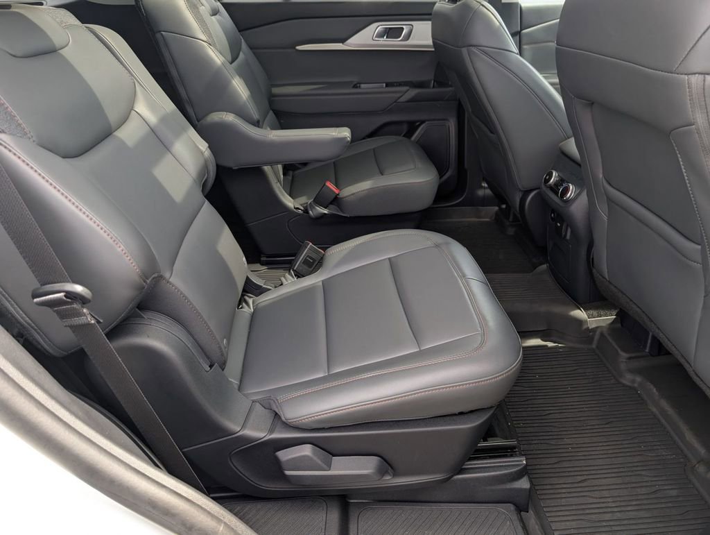 New 2025 Ford Explorer Active w/ Active Comfort Package image 51