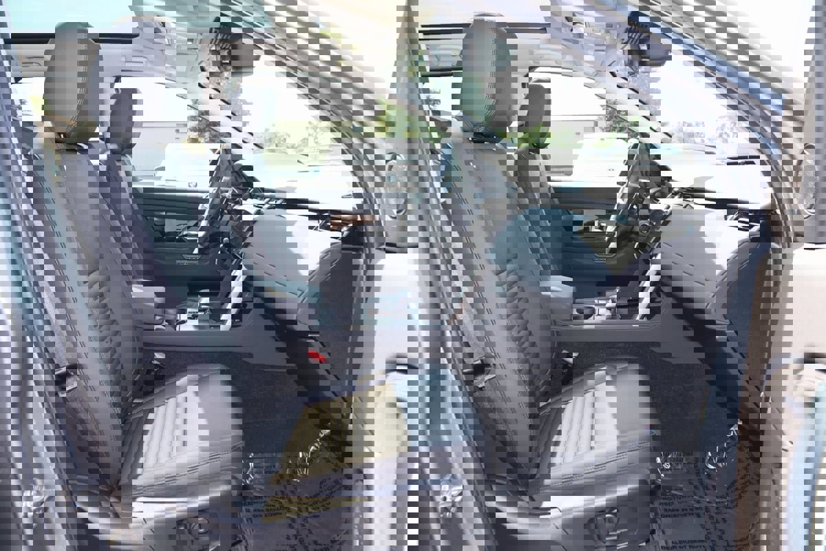 Used 2024 Land Rover Discovery Sport S image 13