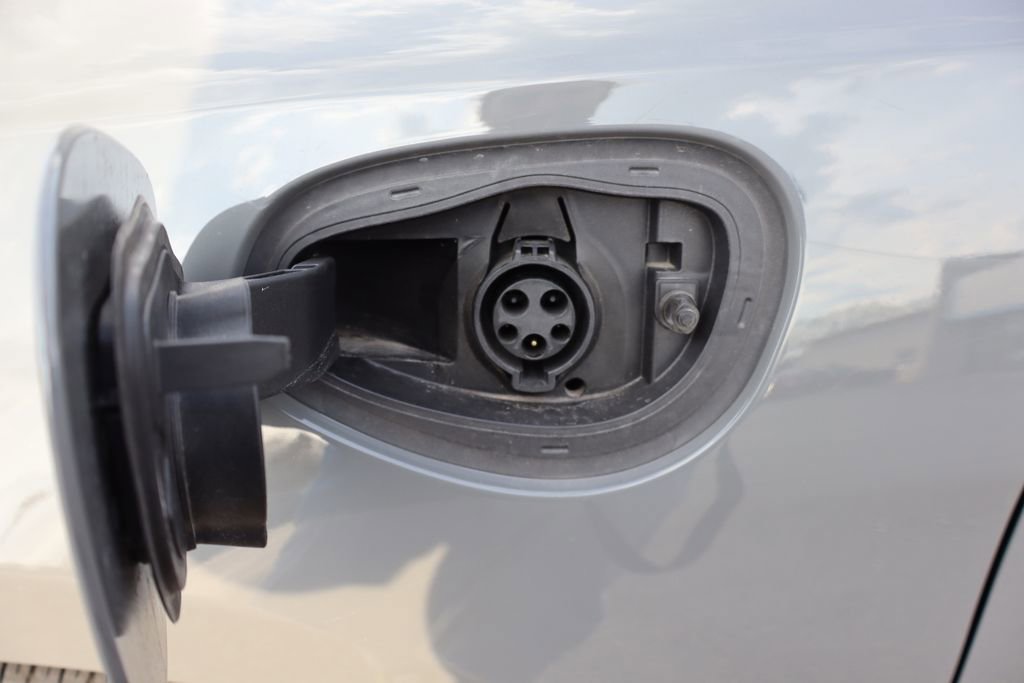 Used 2025 Chrysler Pacifica Select image 40