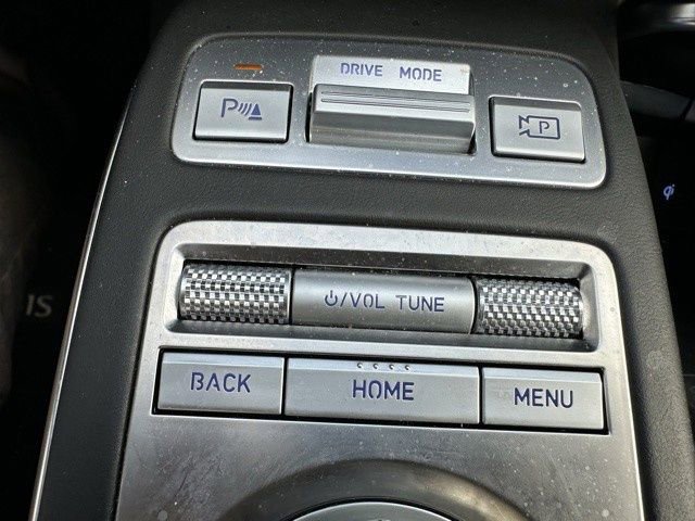 Used 2024 Genesis GV70 2.5T Advanced w/ Advanced Package image 33